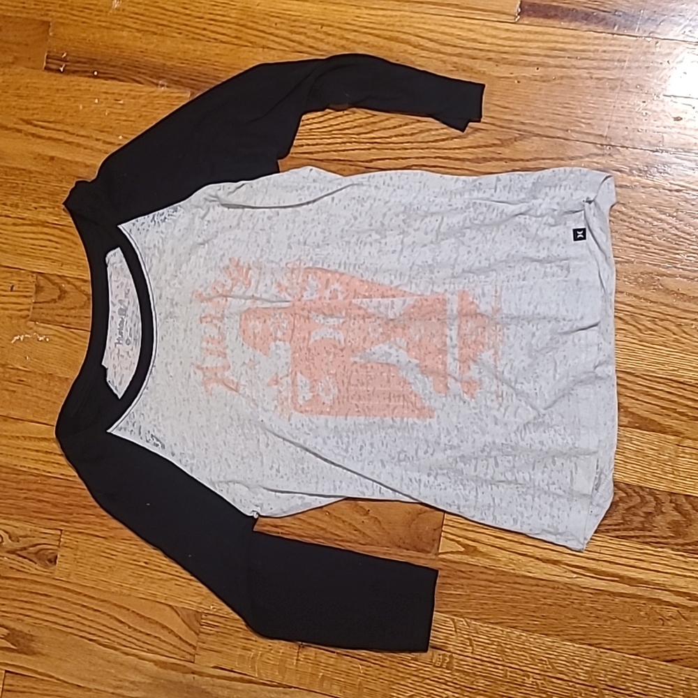 Hurley baseball t-shirt womens med logo
